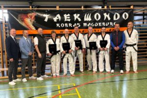 Prüfer und Prüflinge der Landesdanprüfung